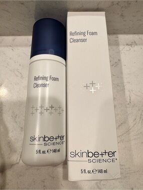 Skin better science Refining Foam Cleanser - White with Navy Cap